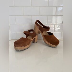 MIA ABBA Rust Color Suede Women's Clogs